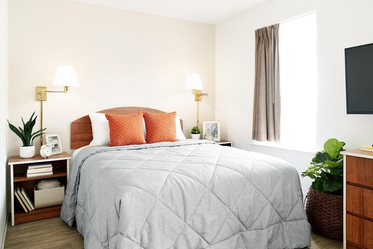 Intown Suites Extended Stay Greensboro Nc - Lanada Εξωτερικό φωτογραφία