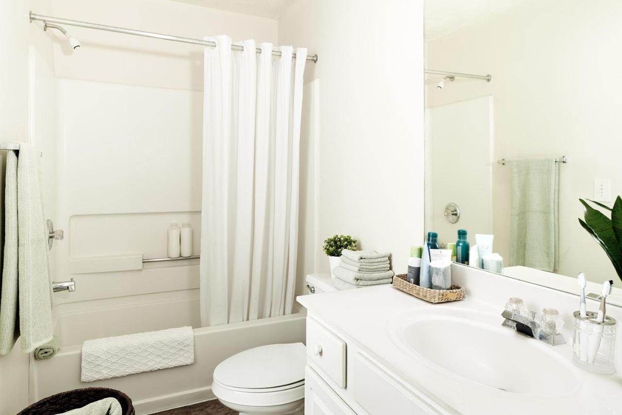 Intown Suites Extended Stay Greensboro Nc - Lanada Εξωτερικό φωτογραφία