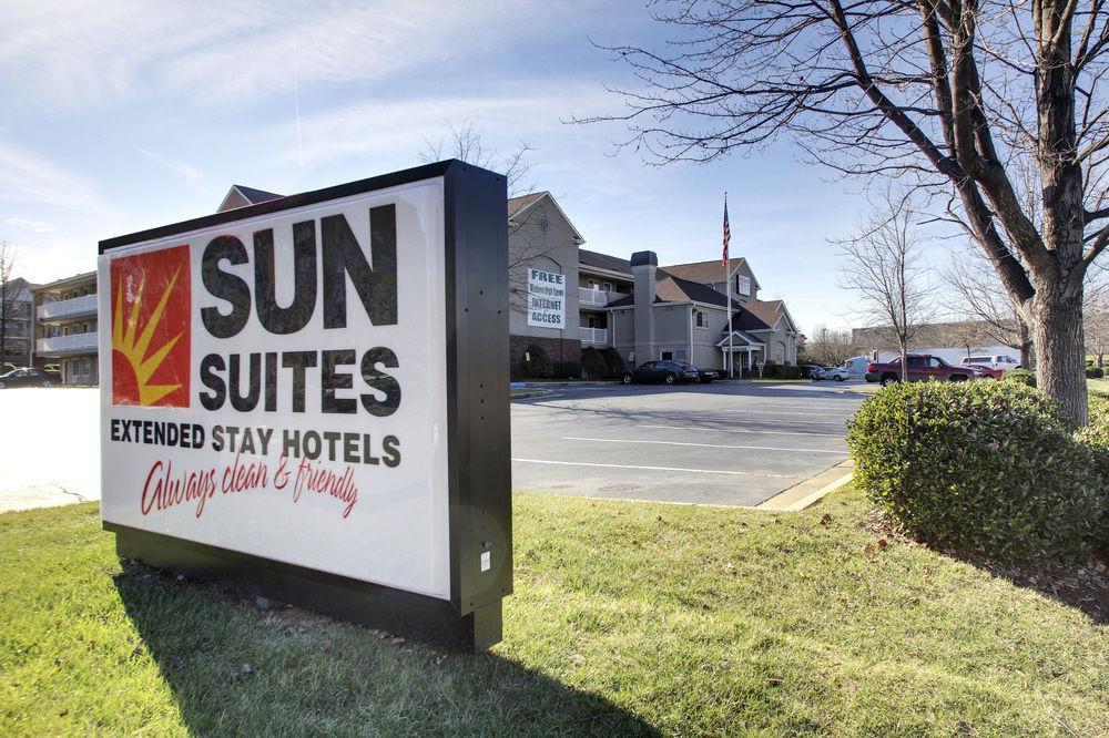 Intown Suites Extended Stay Greensboro Nc - Lanada Εξωτερικό φωτογραφία