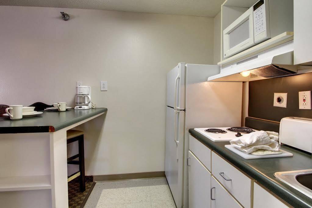 Intown Suites Extended Stay Greensboro Nc - Lanada Εξωτερικό φωτογραφία